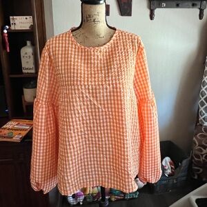 Ladies blouse 🧡🤍